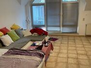 Große 3 Zimmer, Küche, Bad Balkon Wohnung im 2.OG in Wilhelmshaven - Wilhelmshaven