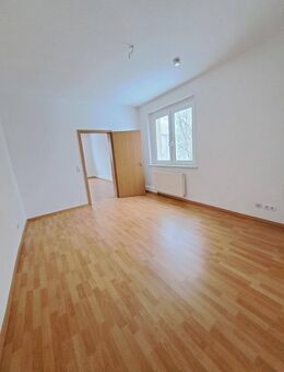 Helle 2-Raumwohnung - Balkon - Tageslichtbad mit Wanne - ideal für Singles oder Pärchen - Merseburg