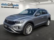 VW T-Roc, 1.0 TSI Life Life, Jahr 2025 - Eltville (Rhein)