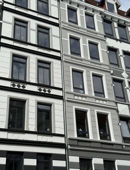 Holtenauer Straße: schöne helle Altbauwohnung in historisch schönem Haus - Kiel