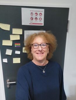 Massageservice, ich komme zu Dir/ Euch und massiere Euch (ich bin nicht besuchbar !!!)46 mit Transhintergrund, ich war mal ein Mann - Essen