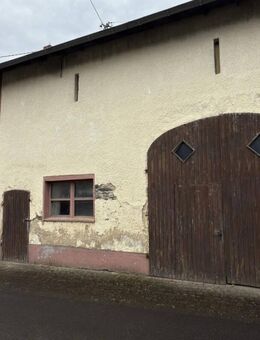 Ehemaliges Bauernhaus in Breit wartet auf Neugestaltung - Breit