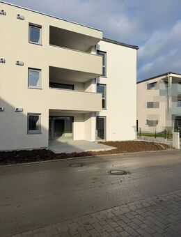 Neubau-Erstbezug ! Moderne Wohnung mit Balkon in toller Wohnlage in Gerolzhofen ! - Gerolzhofen