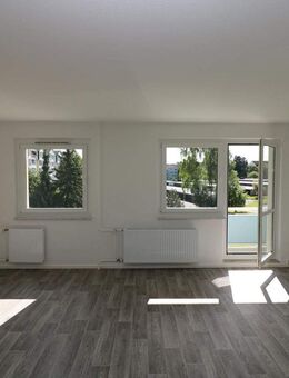 Schachmatt für hohe Mieten...große 3-RW mit Dusche u. Balkon!!! - Freiberg