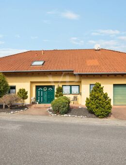 Exklusives Wohnerlebnis: Stilvolles Einfamilienhaus mit Wellness-Oase in ruhiger Lage - Queidersbach