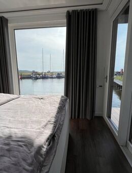 LUXUS Hausboot - 3 Etagen - 100m² Wohnen + 120 m² SONNENTERRASSE - Kamin, Kino, komplett individuell - Berlin