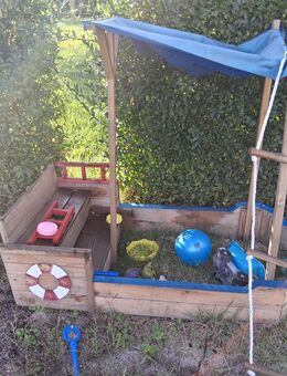 Sandkasten Piratenschiff und Pool - Zittau