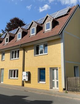 Mehrfamilienhaus mit Ausbaupotenzial und Garten in Rentweinsdorf - Rentweinsdorf