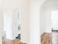 Neu sanierte, vermietete 5-Zimmer-Wohnung auf 2 Ebenen mit Balkon, Garage und Gartenanteil - Eckersdorf