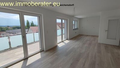 Neubau-Erstbezug /Hochwertig gebaut mit modernem Grundriss / 2-Zi-Whg. im OG / WFL 78,06 m² / Dachterrasse u. Balkon / hohe KfW-Förderung möglich!