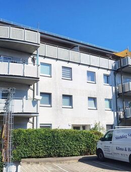 PROVISIONSFREIE KAPITALANLAGE! ATTRAKTIVES DACHGESCHOSSWOHNUNG MIT WEITBLICK UND STELLPLATZ! - Königs Wusterhausen