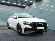 Audi Q8, 50 TDI quattro s-line, Jahr 2022 - München