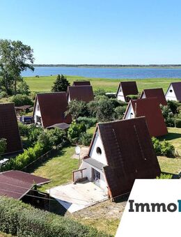 Finnhütte mit Wasserblick! Ca. 49m², Terrasse, 472m² Grundstück inkl. Zufahrt & separates Gästehaus! - Groß Mohrdorf