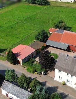 Gepflegter Resthof mit großer Pferdekoppel - Hohenberg-Krusemark