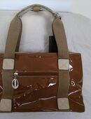 Tasche in braunem Lackdesign in 47443
