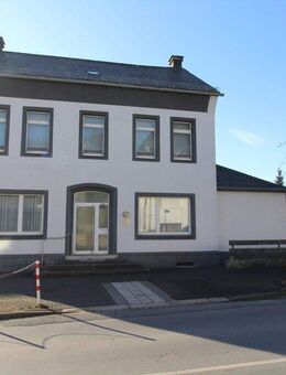 Vielseitiges Wohn- und Geschäftshaus mit 15 Kfz-Stellplätzen - Meschede (Kreis- und Hochschulstadt)