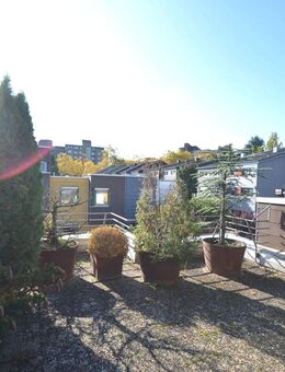 Großes RMH in ruhiger Lage auf der Diezenhalde mit Dachterrasse ! - Böblingen