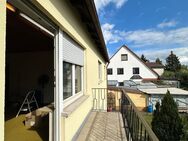 Familien aufgepasst! Langenzenn ~ Freistehendes Zweifamilienhaus mit Baugrundstück mit Bebauung nach 30§ BauGB ~ viel Potential ~ Garage uvm. - Langenzenn