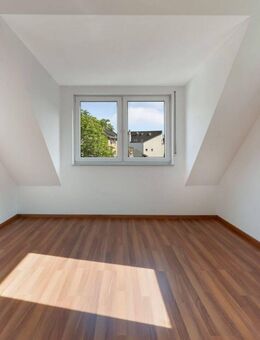 Bezugsfertige Dachgeschosswohnung im Herzen des Martinsviertels mit Tiefgaragenstellplatz - Darmstadt