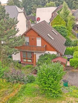Apartes Einfamilienhaus mit herrlichem Garten - Bell