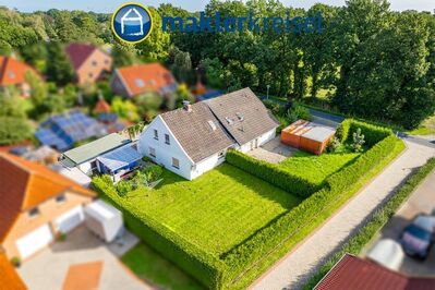 Wohnhaus mit drei Einheiten und großem Grundstück in ruhiger Lage von Leerhafe