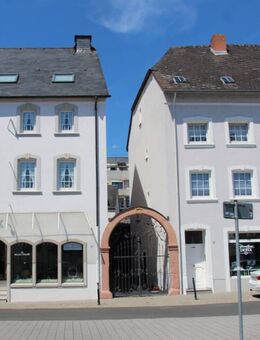 TOPPREIS - 2 attraktive Wohn- & Geschäftshäuser & große Halle - Wittlich