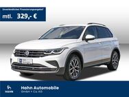 VW Tiguan, 2.0 TDI Life, Jahr 2021 - Böblingen