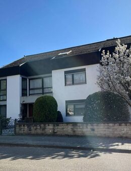 Traumhaftes Zweifamilienhaus mit Pool - Ettlingen