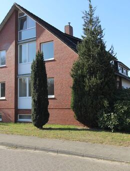 Mehrfamilienhaus in hervorragendem, renoviertem Zustand mit 4 Garagen - Cuxhaven