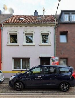 Reihenmittelhaus mit großem Potenzial und Garten in zentraler Lage - Neuss