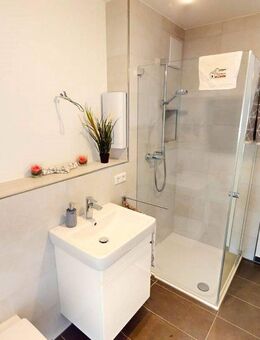 Helle 3 Zimmerwohnung mit Tageslichtbad Photovoltaikanlage - Grevenbroich
