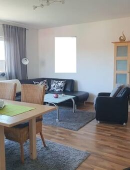 Schöne, helle Wohnung (4ZKB, Gäste-WC, Abstellr.) mit Balkon+Garage! Ruhig, mit Top-Verkehrsanbindg. - Maxhütte-Haidhof