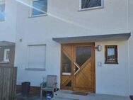 Einziehen und wohlfühlen! Reihenmittelhaus in Reichelsdorf zu verkaufen - Nürnberg