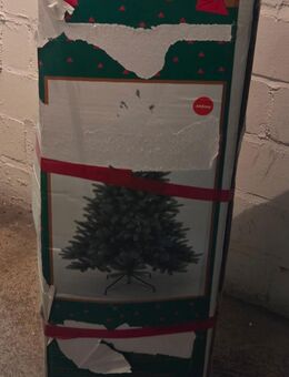 künstlicher Weihnachtsbaum - Gelsenkirchen Ückendorf