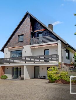 2023 kernsaniert! Energieeffizientes Einfamilienhaus mit Einliegerwohnung, Pool & großem Garten - Schwarzenbruck