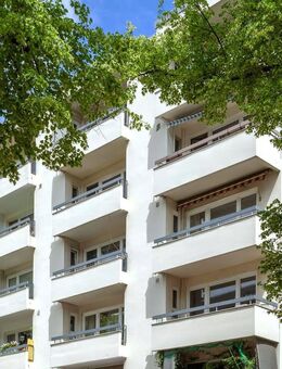 Berlin-Charlottenburg, Nähe Schloss und Spree: Bezugsfreie 2-Zimmer-Wohnung mit Balkon - Berlin