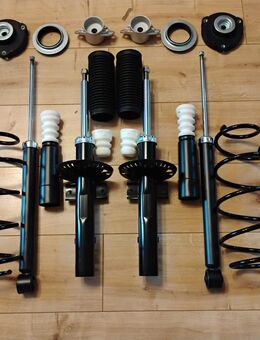 Fahrwerk Serienfahrwerk Skoda Fabia 1 6Y + Combi Federn Stoßdämpfer Domlager Staubschutz neu - Großbeeren