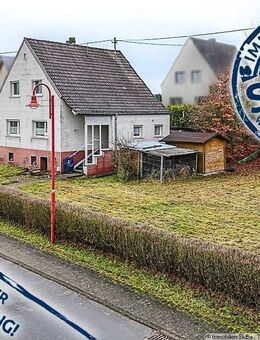 Renovierungsbedürftiges Einfamilienhaus mit großem Garten in Pomster - Pomster