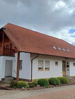 Erstklassige Single Wohnung mit Balkon im 1.OG / DG eines Komforthauses, in ruhiger bevorzugter Wohnlage von Rohrbach (Sackgasse) - Sankt Ingbert