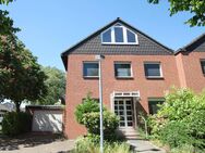 Familientraum in Endlage - Großzügiges Reihenendhaus mit neun Zimmern und 9 Meter Breite - Lehrte