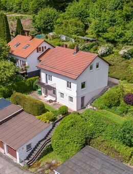 PROVISIONSFREI - Wohnen am Waldrand! Einfamilienhaus mit 2 Garagen & großem Garten - Tuttlingen