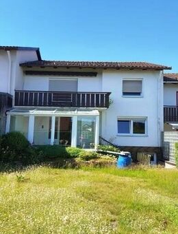 Reihenmittelhaus mit Balkon, Wintergarten und Garage - Gefrees