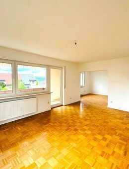 Hell - renoviert - sofort beziehbar: Wohnen im Erdgeschoss - Ideal für eine große Familie - Erlenbach (Main)