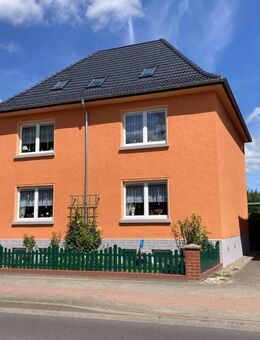 Gepflegtes Objekt - 3 Einheiten - Garagen - Carport - Teich - vielseitig nutzbar.... - Malchin