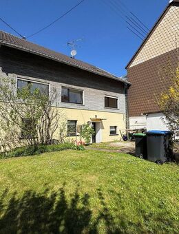 Vielseitiges Ein- bis Zweifamilienhaus in ruhiger Lage von Wadgassen-Hostenbach - Wadgassen