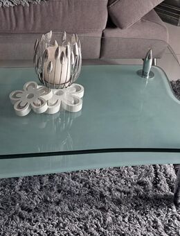 Schöner Couchtisch Glas mit silbernen Füssen ca. 70 x 110cm - Bühlertal