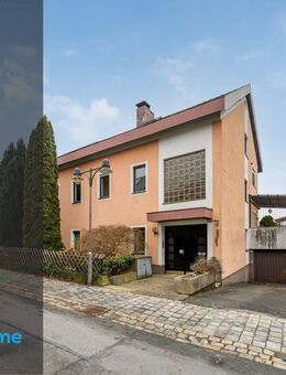 Charmantes Zweifamilienhaus mit vielseitiger Nutzungsmöglichkeit in Top-Lage - Neustadt (Coburg)