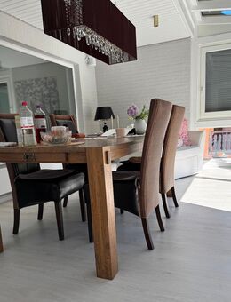 Vollholz Tisch und Stühle wie NEU - Bardowick