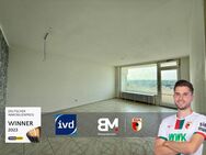 3-Zimmer mit Weitblick: Zwei Balkone, TG-Stellplatz & Aufzug - renovierungsbereit! - Augsburg