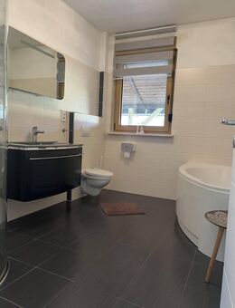 Zweifamilienhaus in Zossen: Garage, Garten und Pool - perfekt für Ihr Familienleben! - Zossen